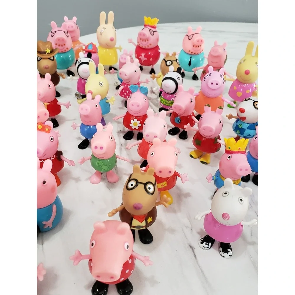 Lot 40+ Peppa Pig Family Friends Figures Bundle Mummy Daddy Grandma George